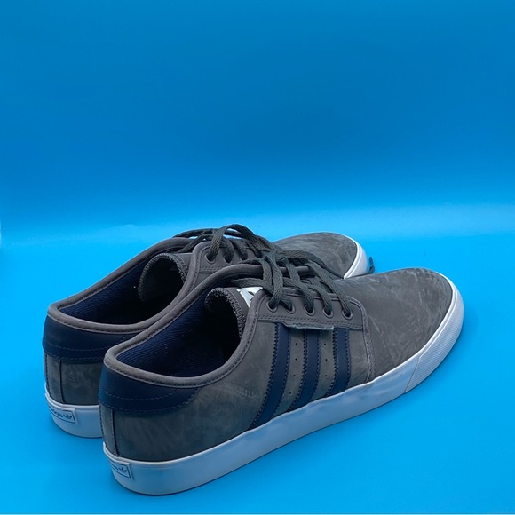 Adidas Seeley Gray - Picture 3 of 4